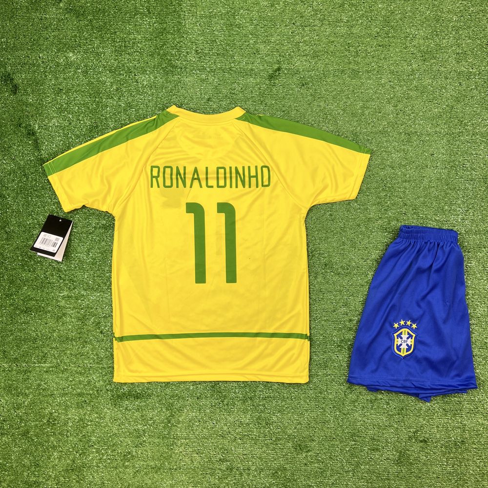 Ретро детски футболен к-т на /Роналдиньо/Brazil/Ronaldinho/01/02