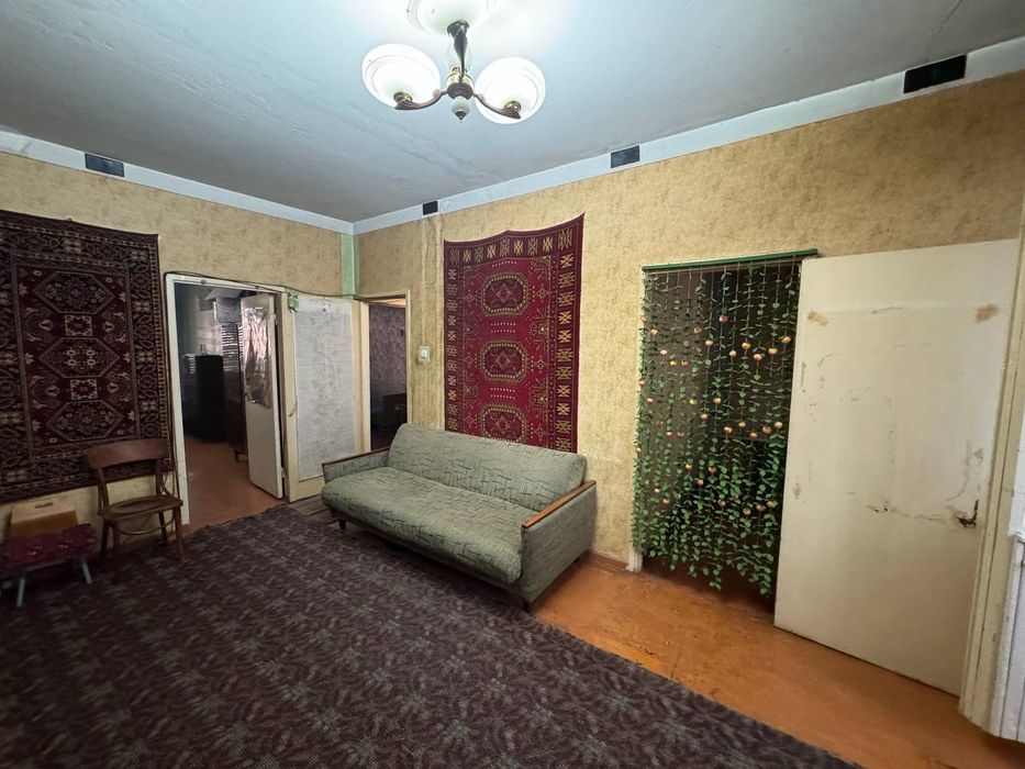 Срочно продам квартиру Юнусабад 15 метро Туркистон