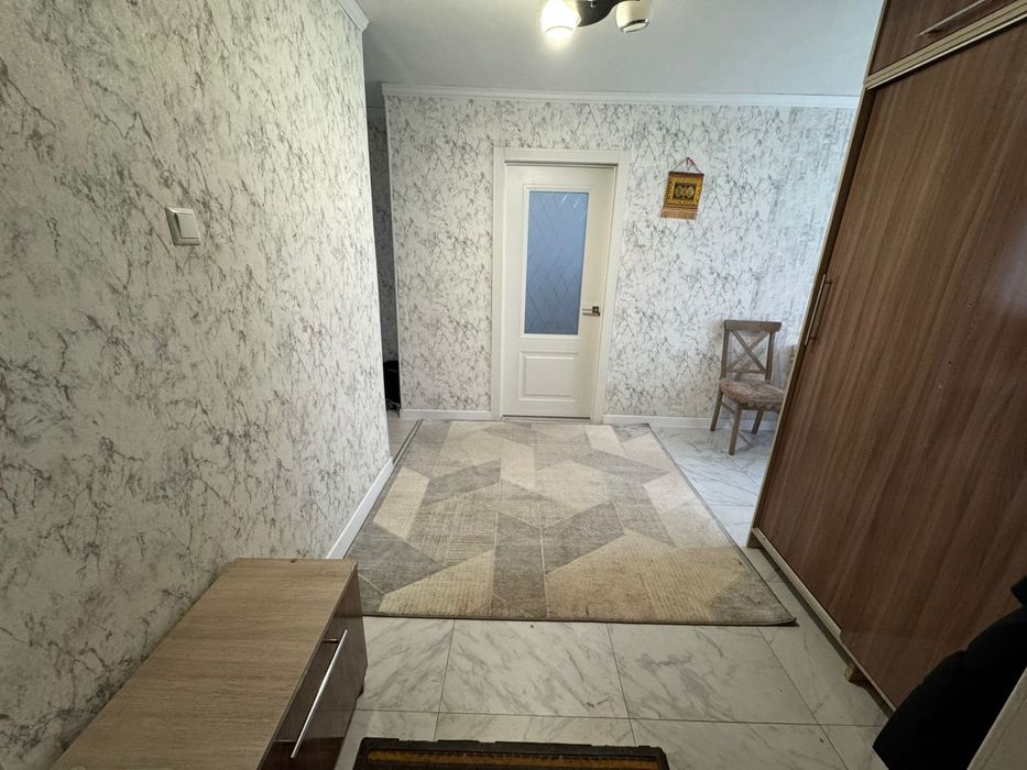 Продаётся 4х комнатная евартира