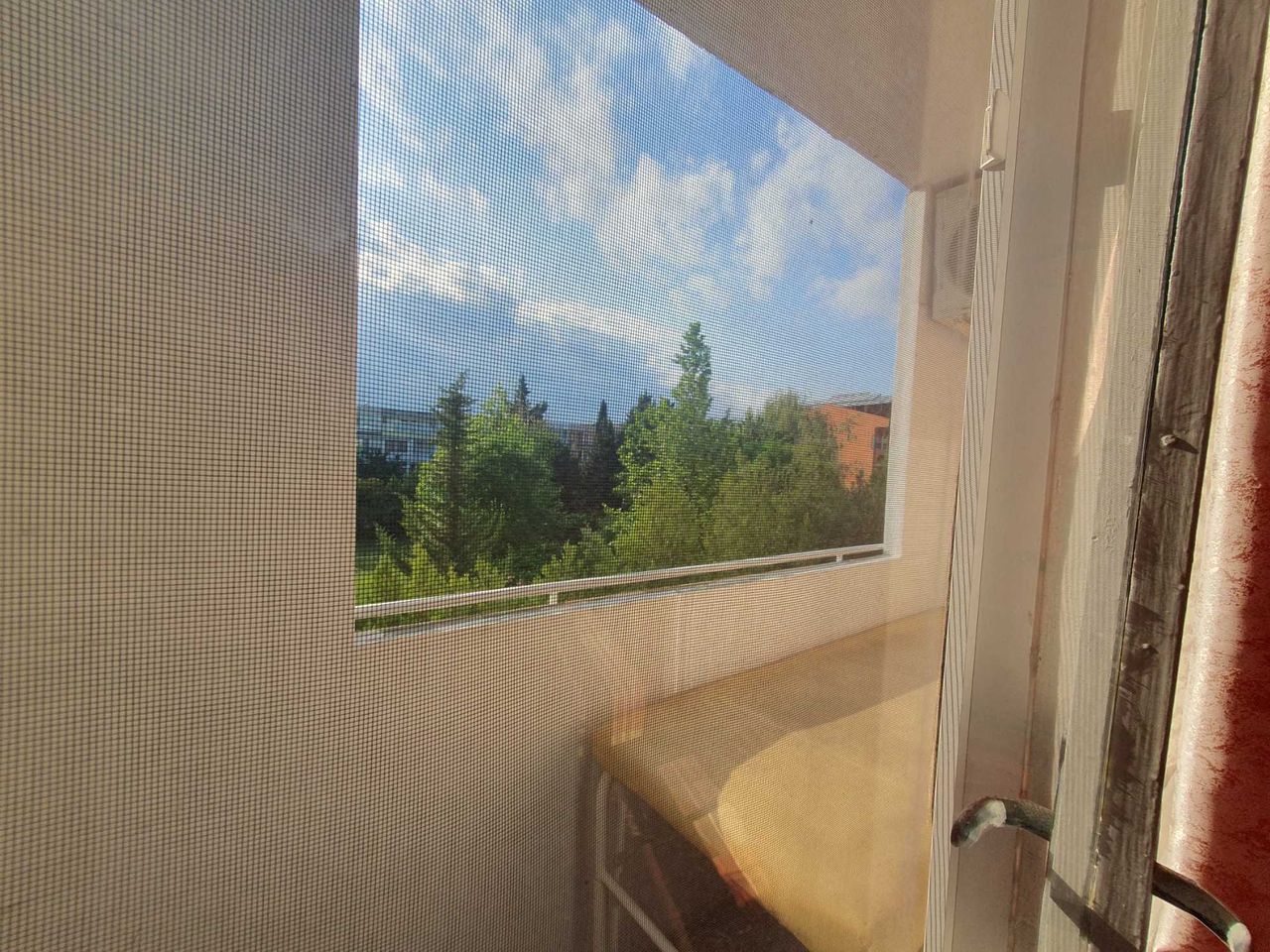 Продава се Тристаен апартамент в к.к. Слънчев бряг - 75 кв.м за 306 €/кв.м - Снимка #2