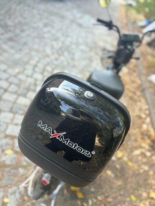 Електрически мотоциклет Maxmotors