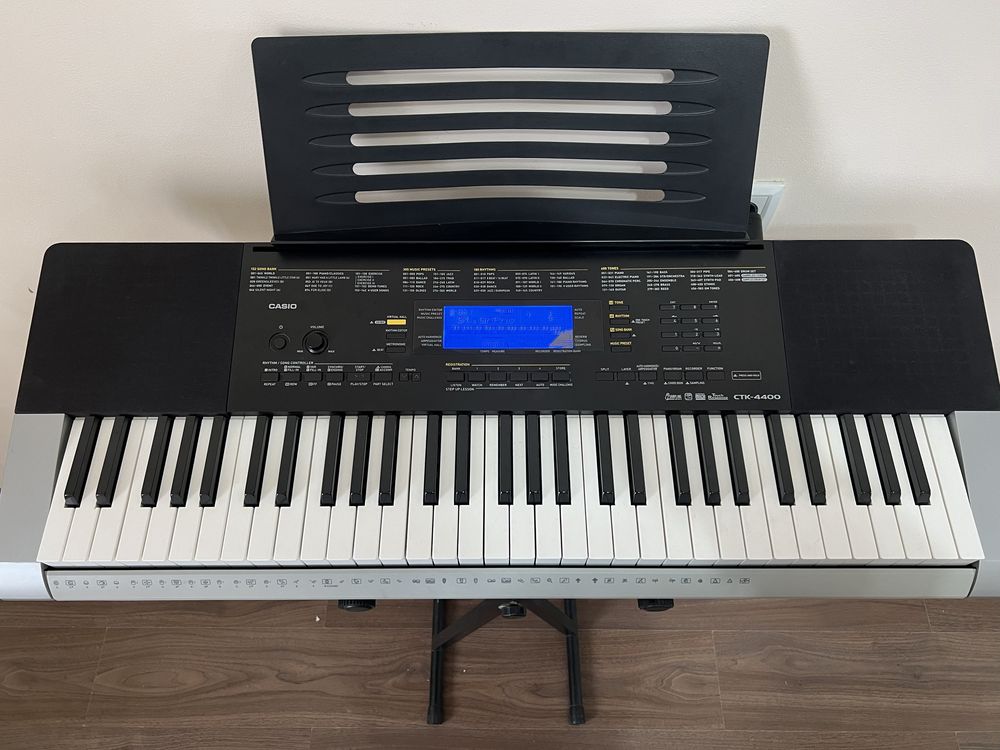 Синтезатор Casio CTK-4400