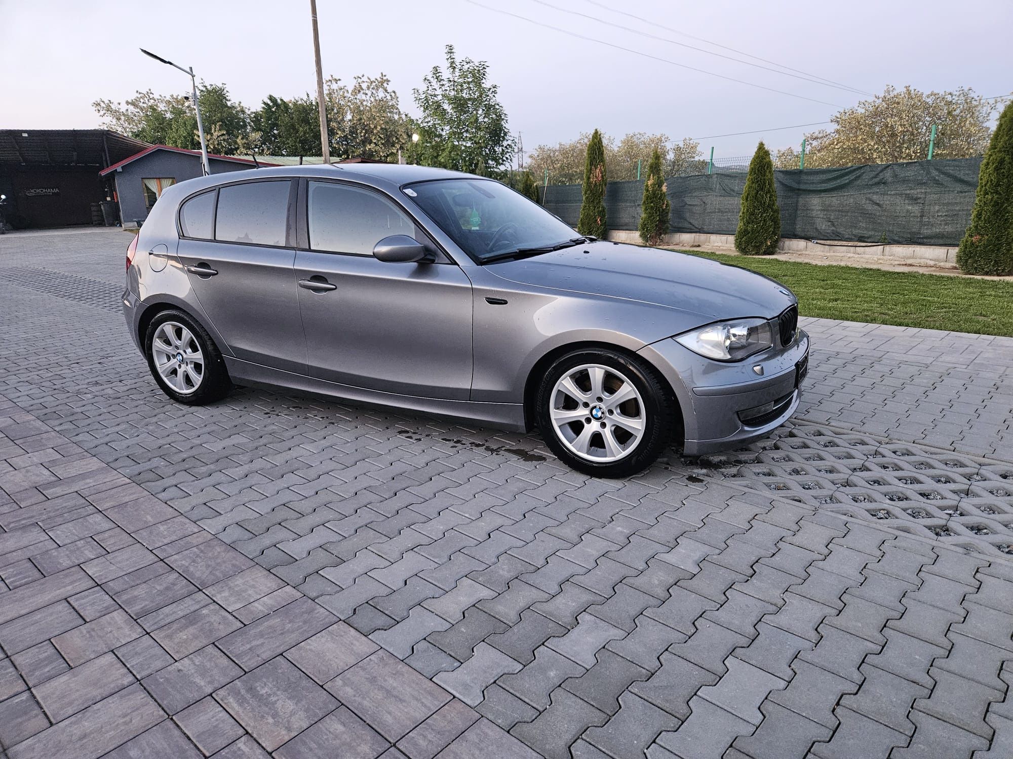 Bmw seria 1 an 2008...2 l diesel 142 cp 118D