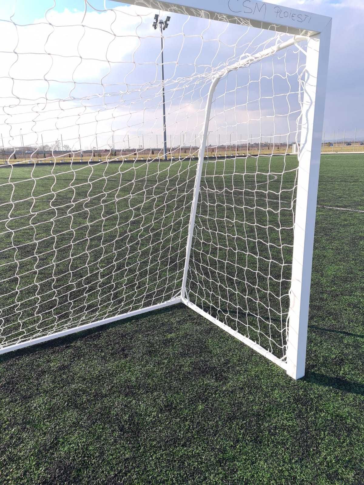Poarta fotbal  5x2 m din aluminiu, profil special 80x80 mm, mobila