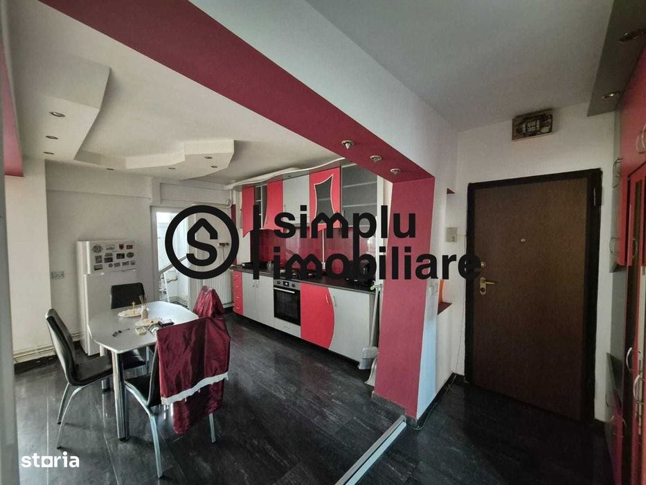 3 camere, 2 bai, Universitate -  600 Euro