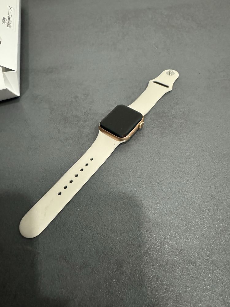 Apple watch Se gold rose