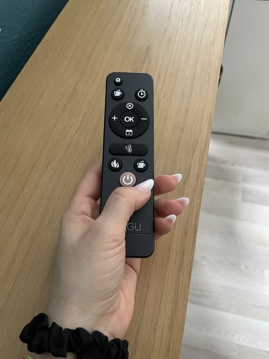 Semineu electric TAGU Helmi, cu focar electric inclus