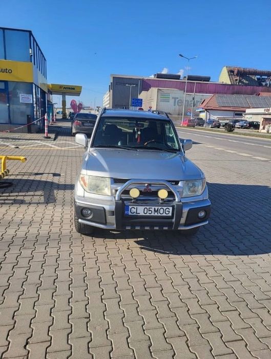 MITSUBISHI pinin 2.0