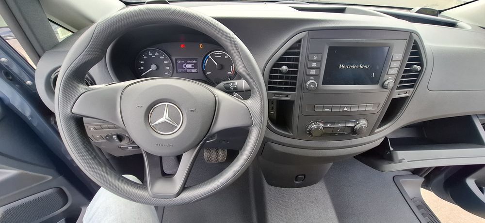 Vand Mercedes-Benz Vito 114 CDI/Electric, 2021, Automat, 2 masini