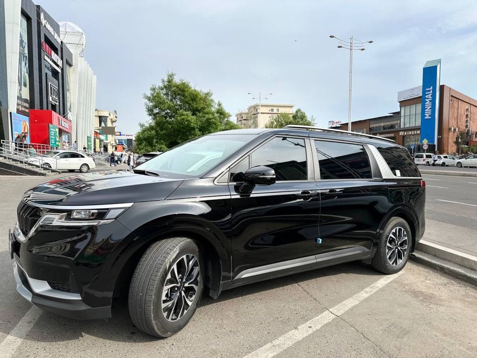 Kia carnival sotiladi