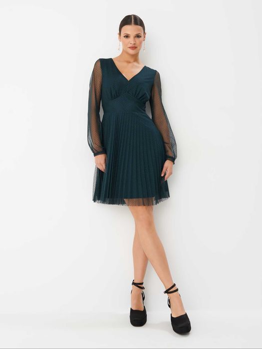 Чисто нова елегантна рокля за специални моменти. Размер S