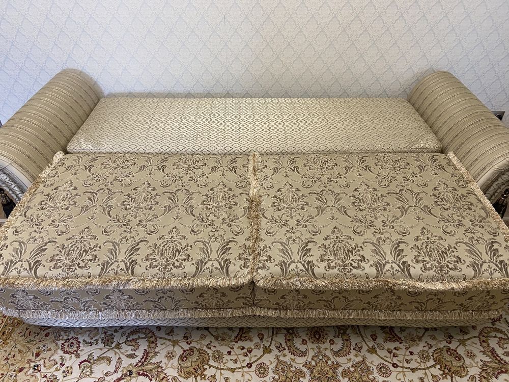 Продам белорусский диван 3+1+1