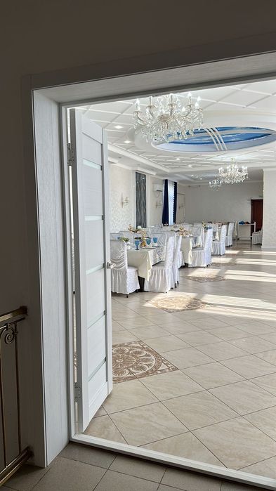 Продам действующее кафе 400 м2 в районе Зачаганска