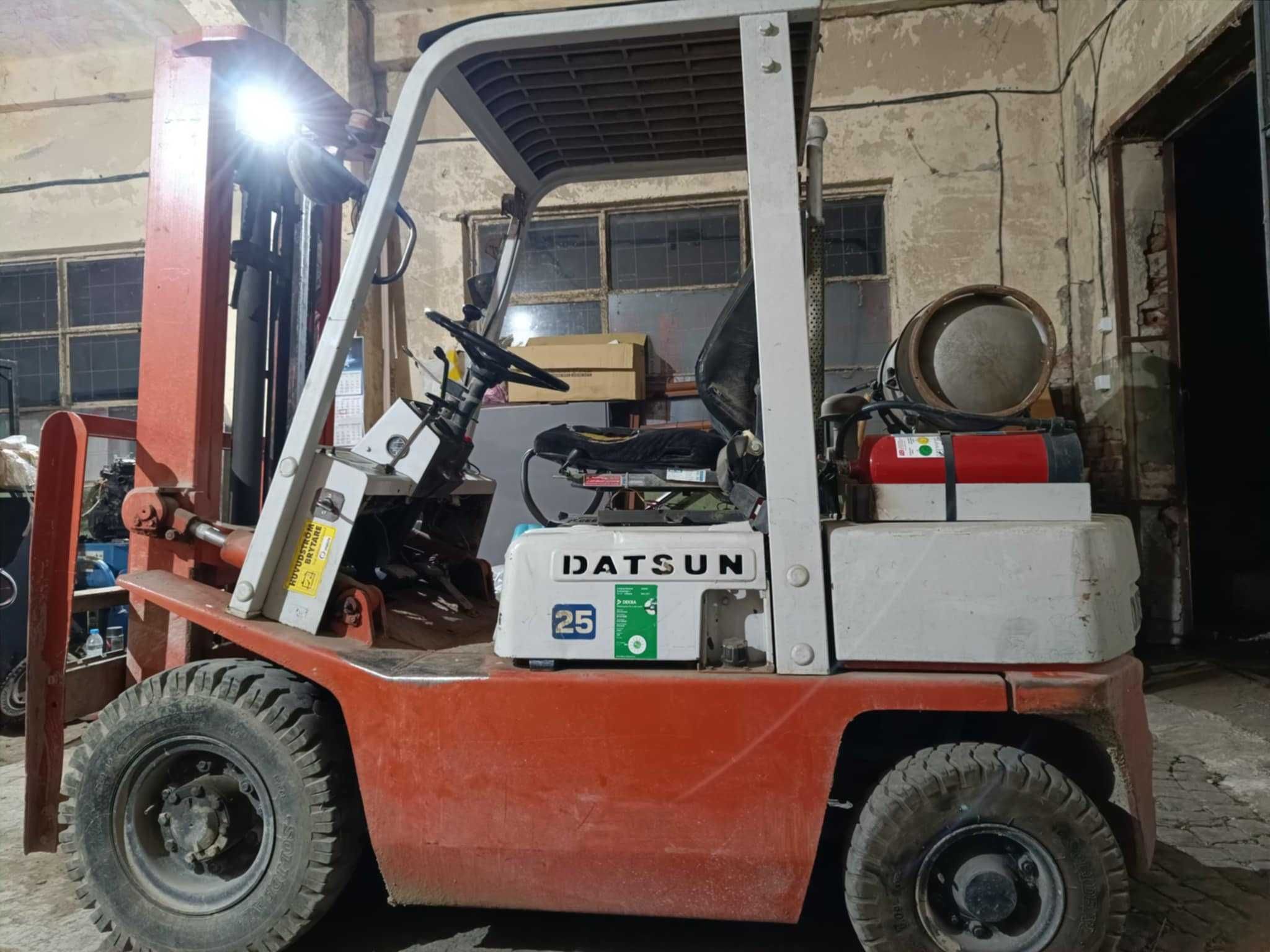 Мотокар ,Газокар Nissan/Datsun 2500 kg.