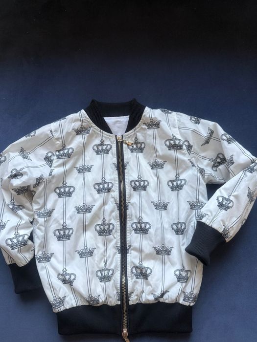 Продам ветровку на 3-5 лет, оригинал Дольче Габбана. Очень дешево!