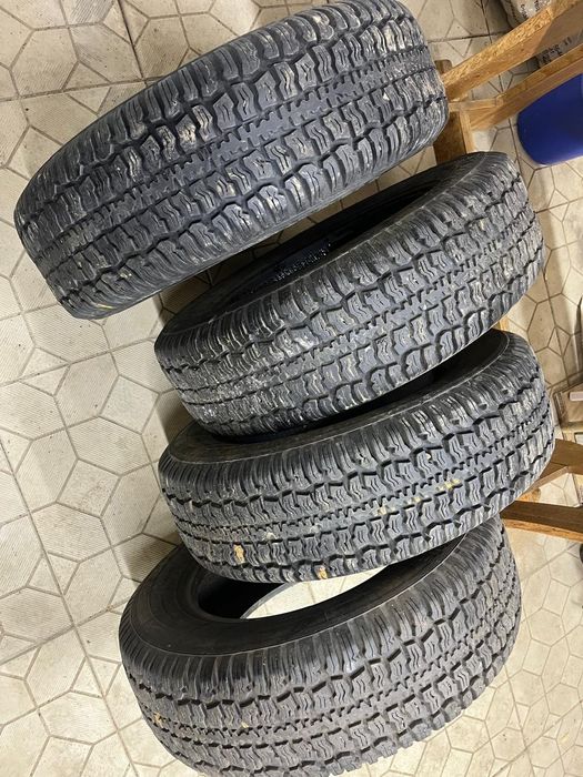 Резина почти новая