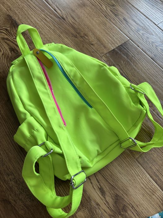 Рюкзак детский из Вьетнама в хорошем состоянии