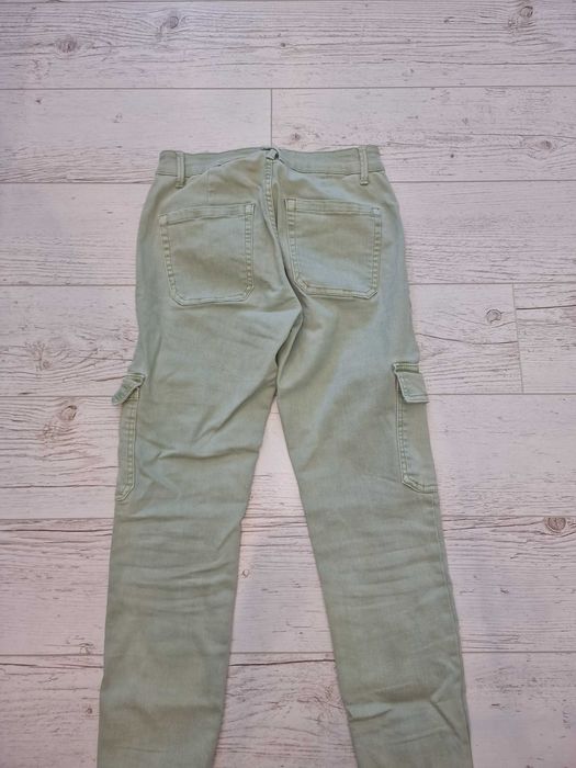 Зелени дънки с джобове Bershka