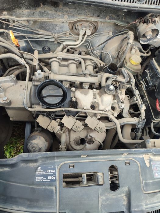 Dezmembrez vw polo 1.2 benzina