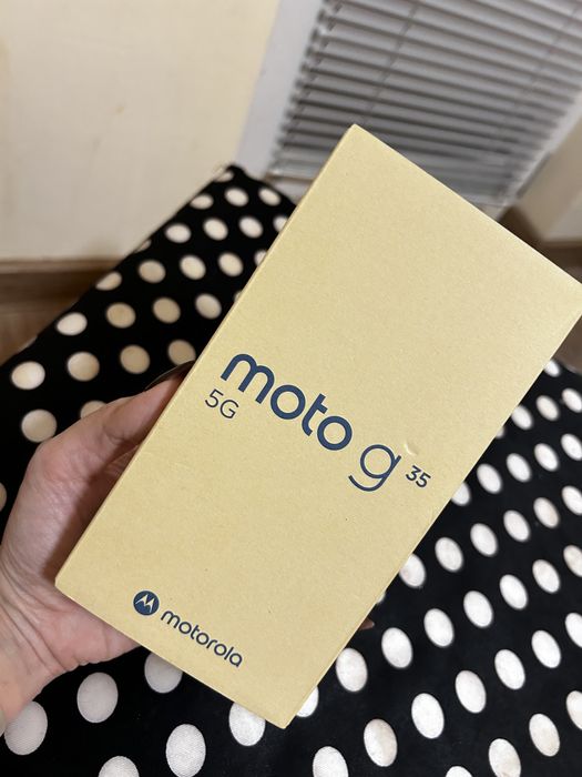 Motorola Moto g35,128GB,4GB RAM,5G,черен-телефонът е неразпечатан