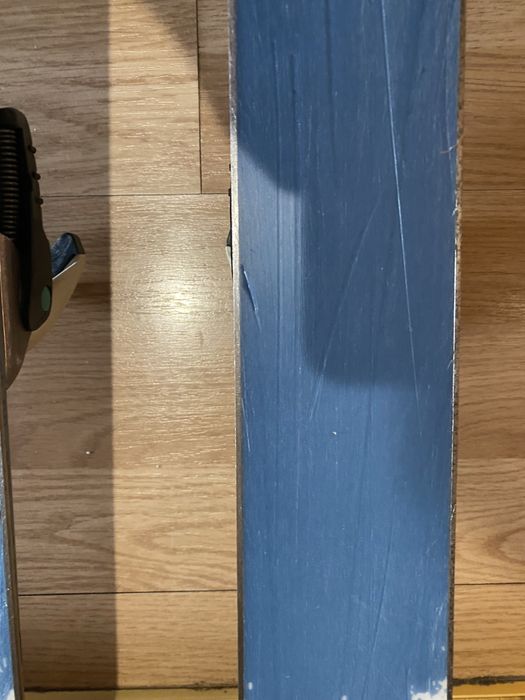 Schiuri de tura cu piei de foca