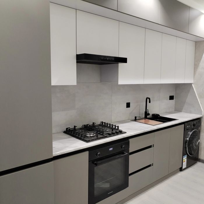 Кухонный мебели и шкафы