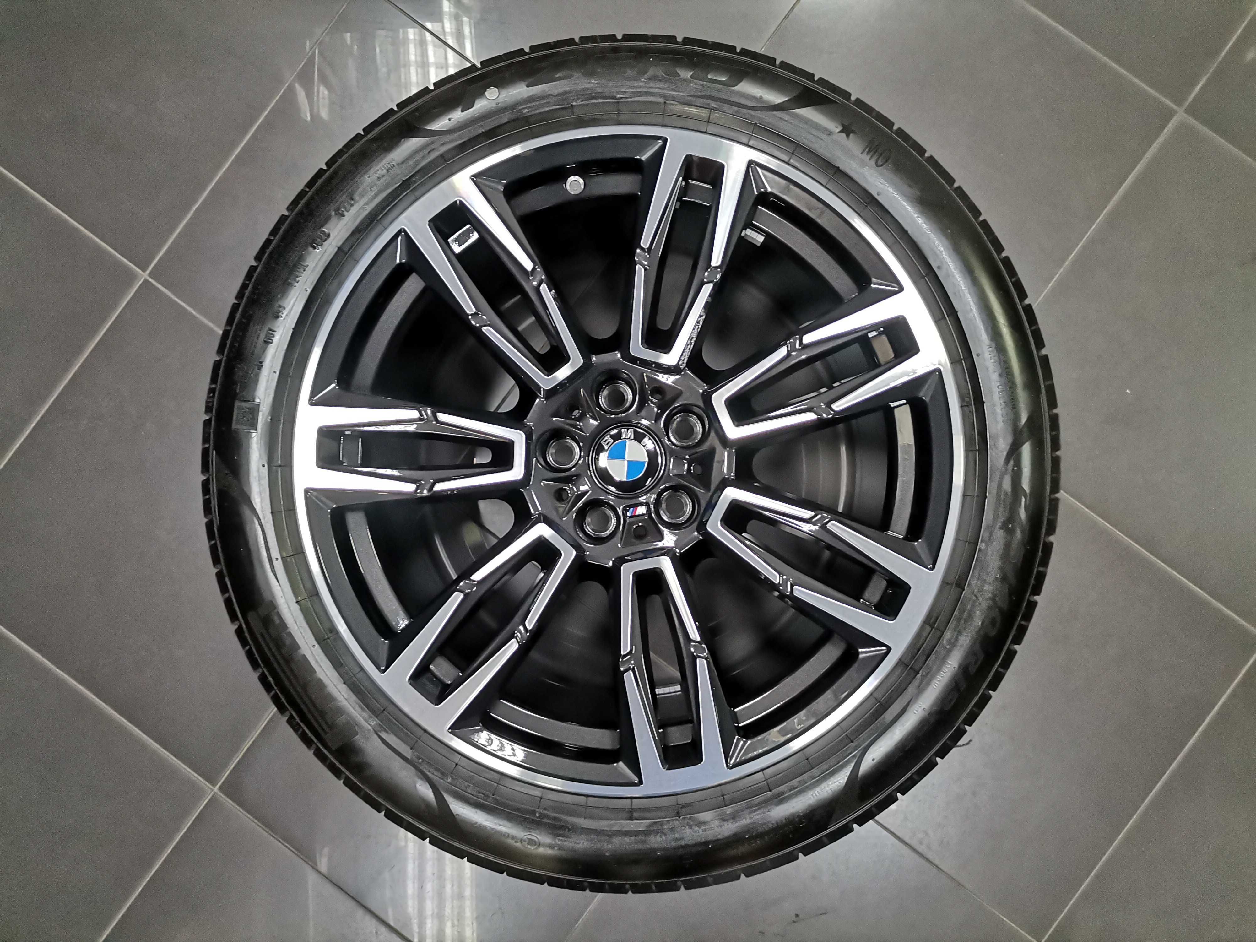 19" Нови OE BMW Джанти Style 935 M Гуми Датчици БМВ 5 G60 G61 i5