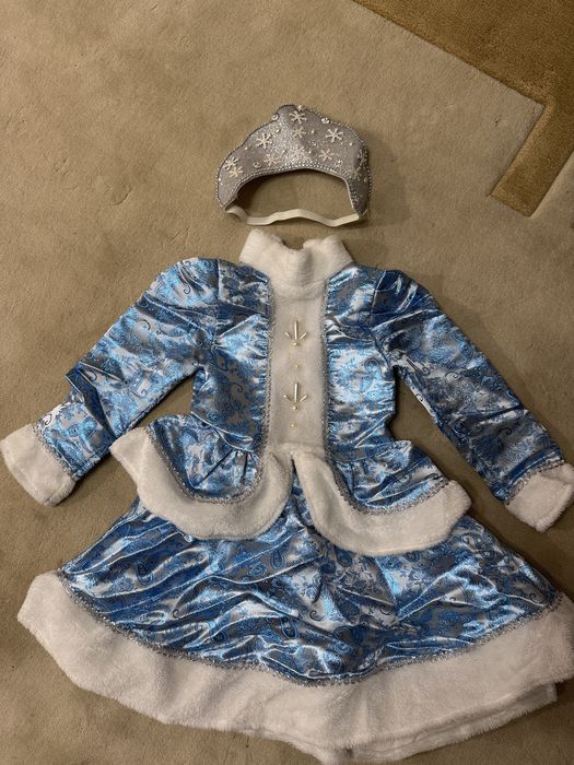 Продам детский костюм Снегурочка