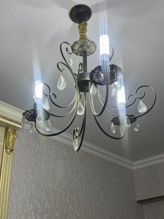 Люстра продаю из дома