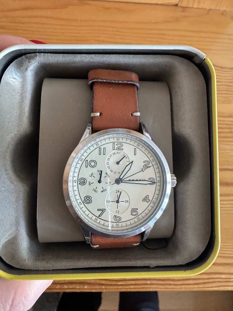 Unisex Часовник Fossil