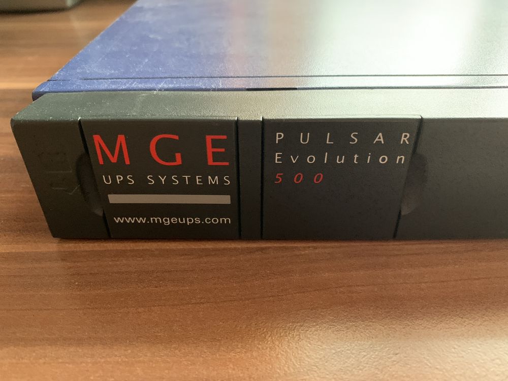 UPS MGE Pulsar Evolution 1RU 500VA 350W захранващо устройство