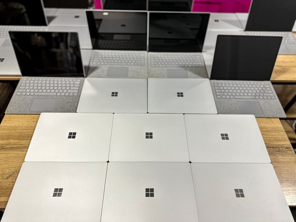 Microsoft SURFACE 2K sensorli kuchli biznes klass notebook