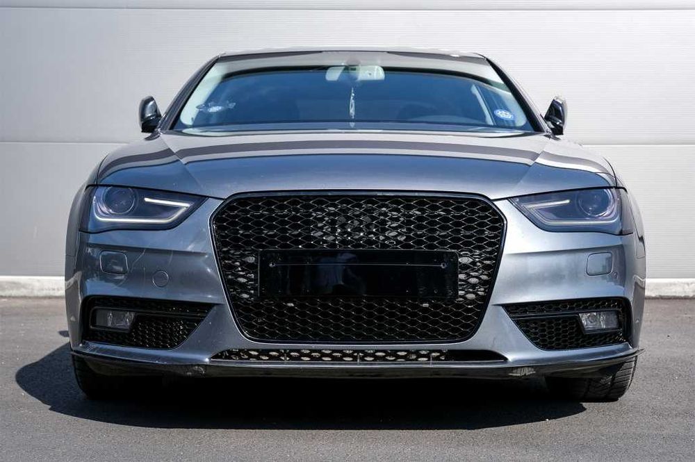 Grila Centrala Audi A4 B8 Facelift (2012-2015) RS Design Negru Lucios