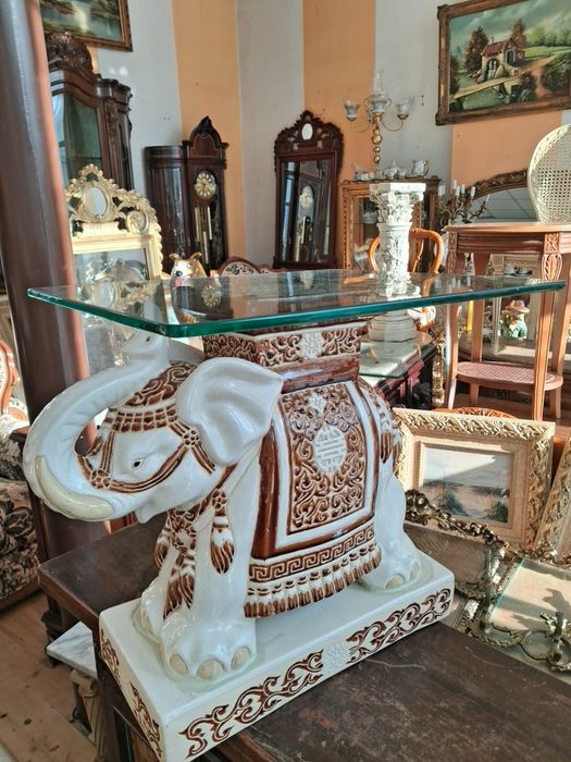 Холна    масичка