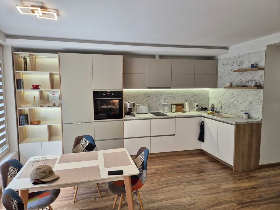 Тристаен апартамент до ТВ сервиз