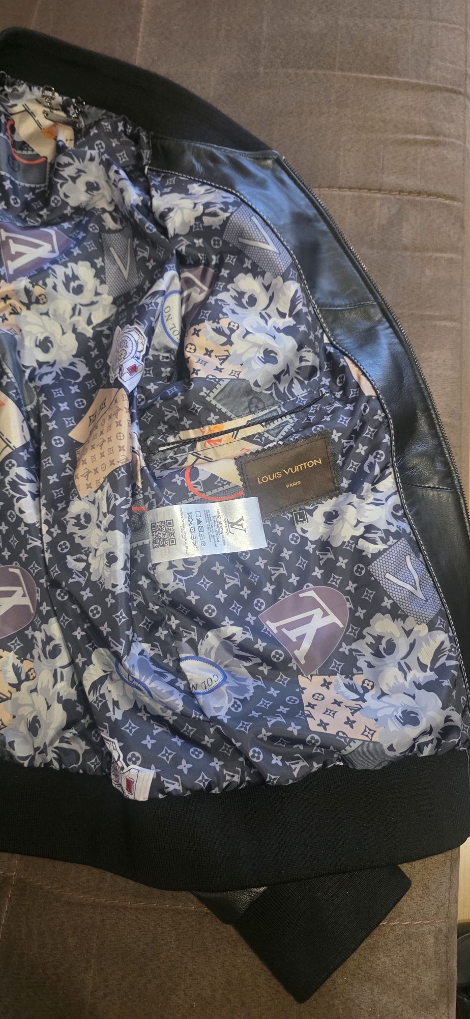 LOUIS VUITTON-Мъжко Кожено Якв.