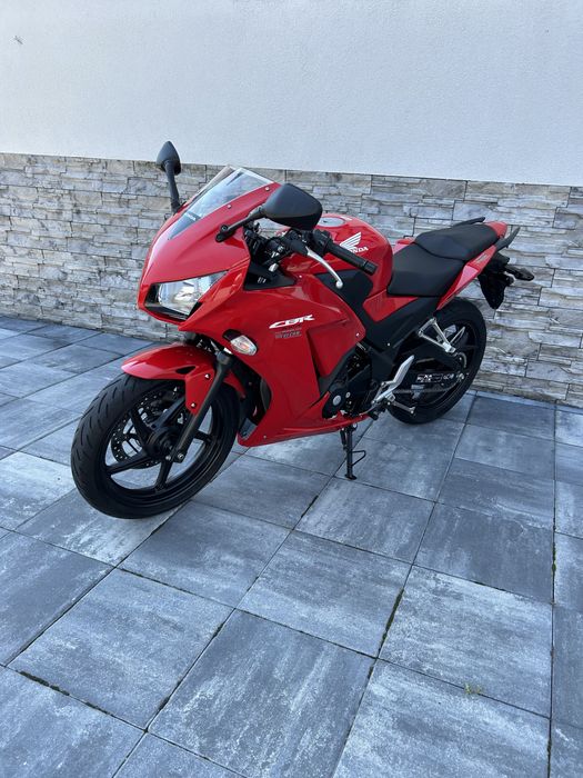 Honda Cbr 300r/2013/A2/service nou/impecabila