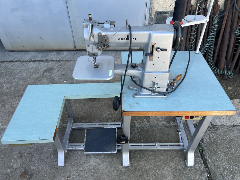 Шевна машина Adler