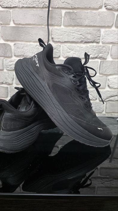 Оригинальные кроссы Li-ning