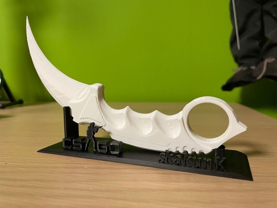 CS GO Karambit stand