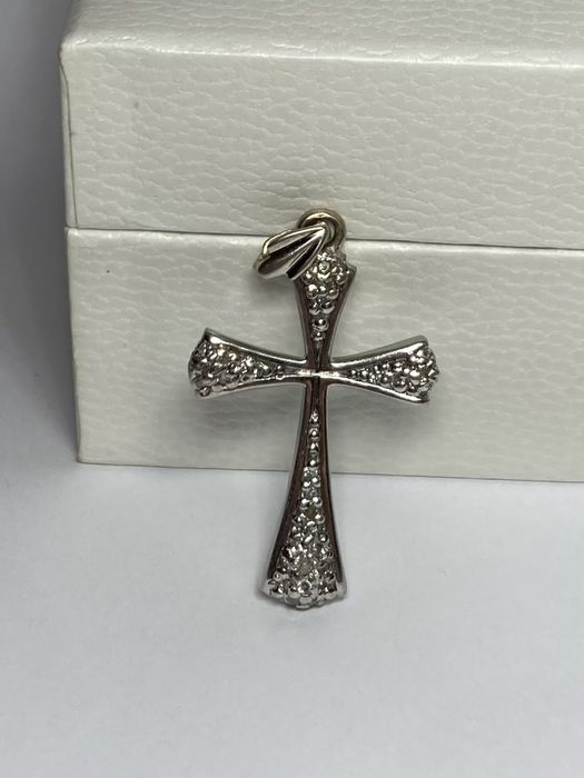 Cruce aur alb 18kt.cu diamante