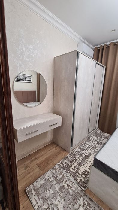 СДАЕТЬСЯ С 1 декабря  МЕСЯЦА..метро .Дружба народов  200 метров..сдает