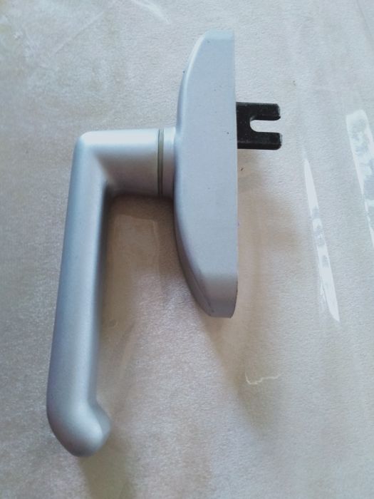 Ручки для алюминевых окон