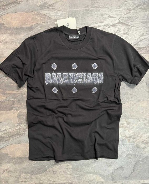 Висок Клас Тениски Balenciaga
