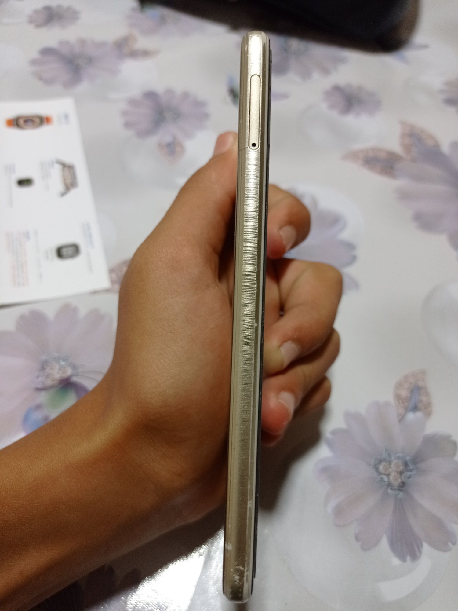 Huawei p8 Lite srocno narhini kelishamiz