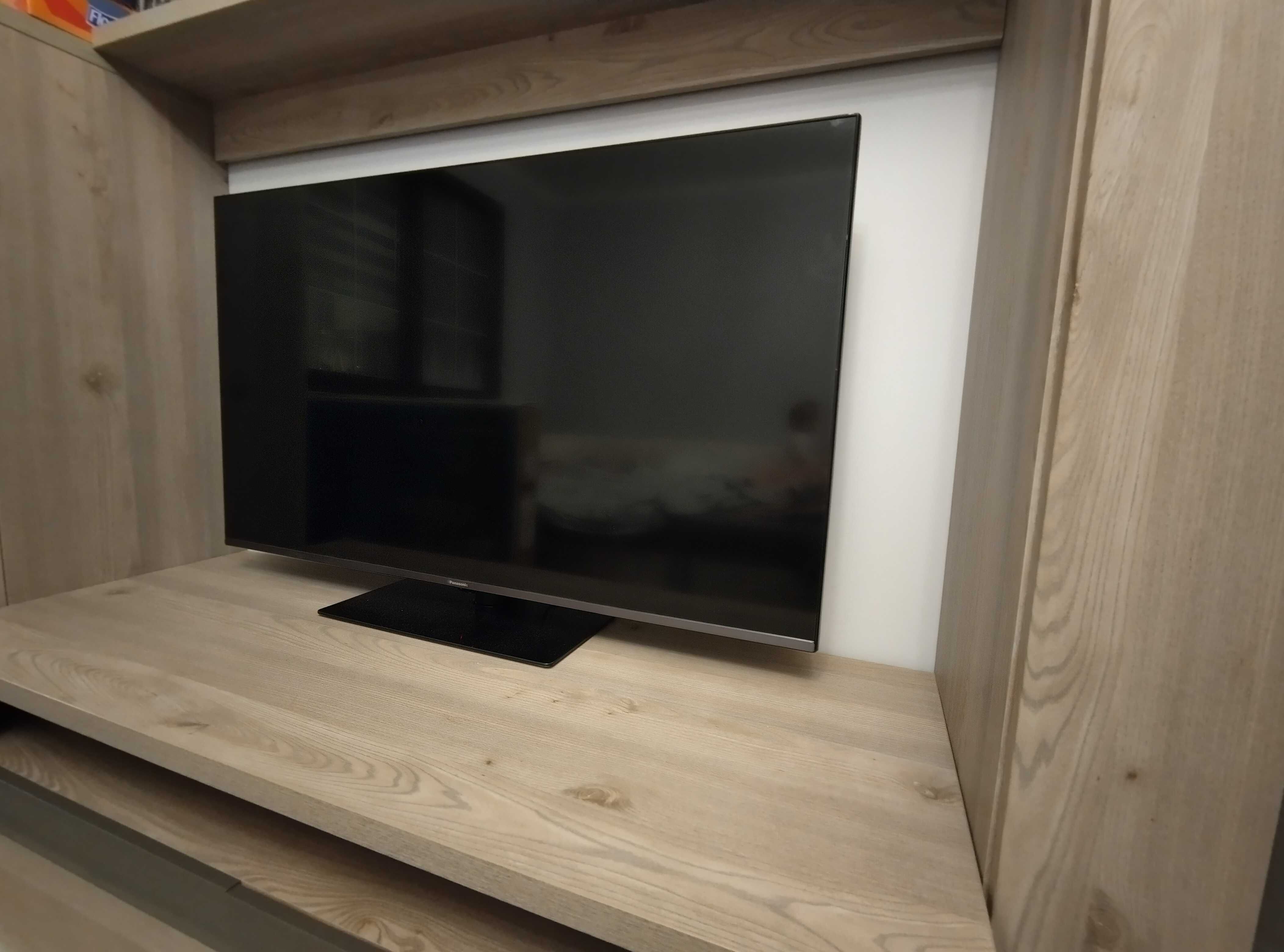 Телевизор Panasonic LED TX-50LX650E- за части (счупен дисплей)