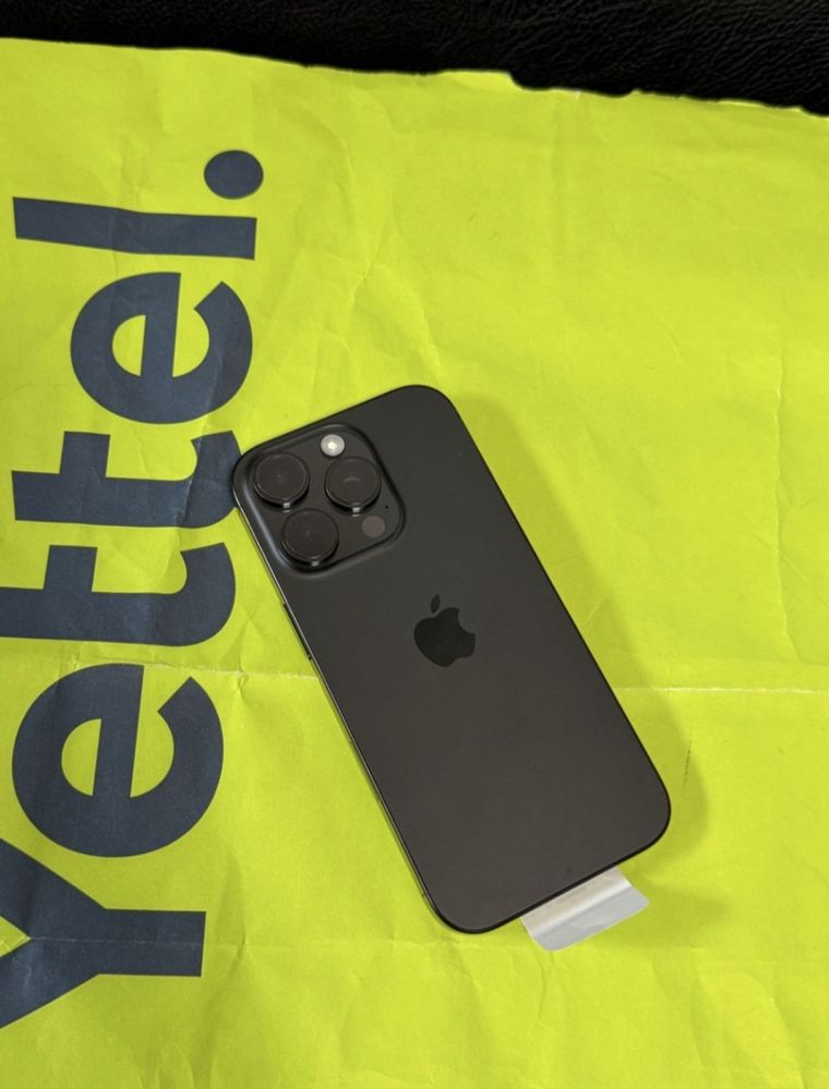 НЕАКТИВИРАН 256GB iPhone 16 Pro Yettel Гаранция 2028г. Black Titanium