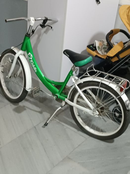 Продаётся велосипед от компании Kiddis