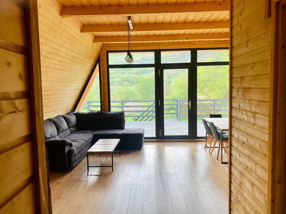 Închiriez cabană cu ciubăr