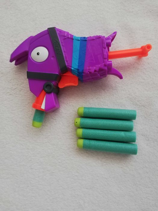 Продавам детски пистолети Nerf Fortnite